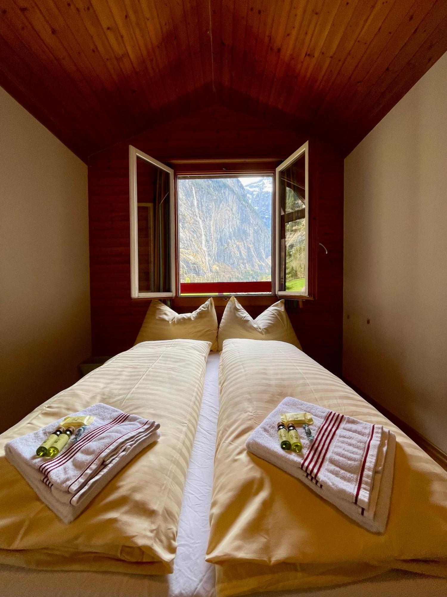 Alpine Base Hostel - Adults Only Lauterbrunnen Exterior photo