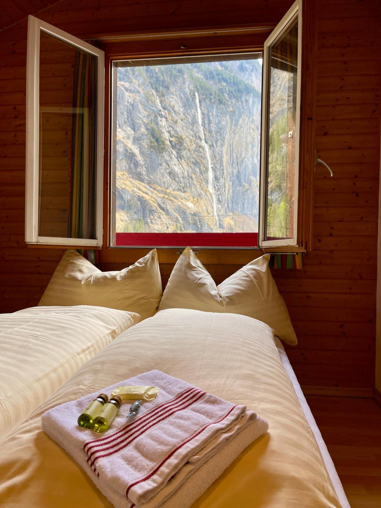 Alpine Base Hostel - Adults Only Lauterbrunnen Exterior photo
